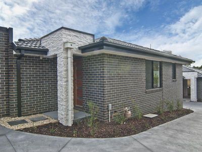 2 / 227 Outlook Drive, Dandenong North