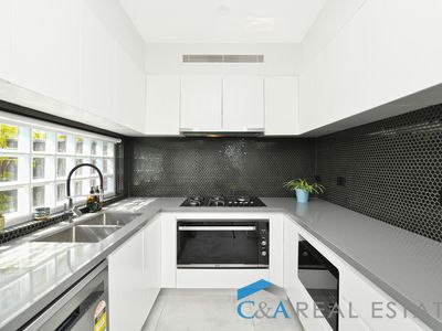 4 / 11 Marsh Parade, Casula