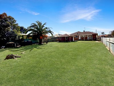 27 Church Street, Forbes
