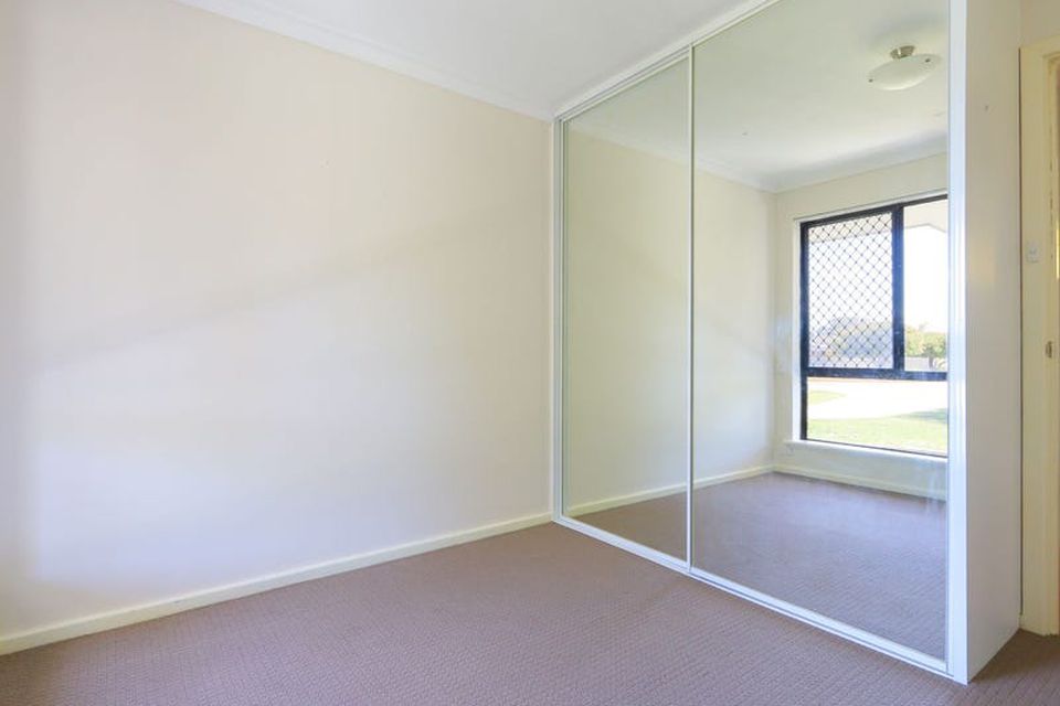 7 Brixham Way , Warnbro