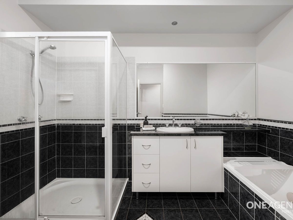 192 Lakeside Avenue, Springfield Lakes