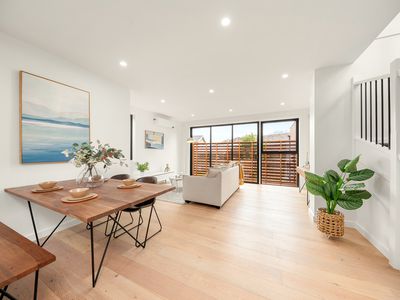 TH1 / 14 Langford Crescent, Donvale