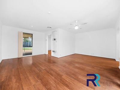 12 Campaspe Crescent, Brookfield