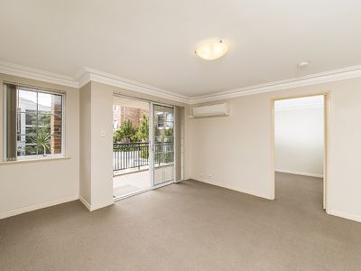 27 / 5 Dehli Street, West Perth