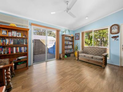 35 Pines Avenue, Cooroibah