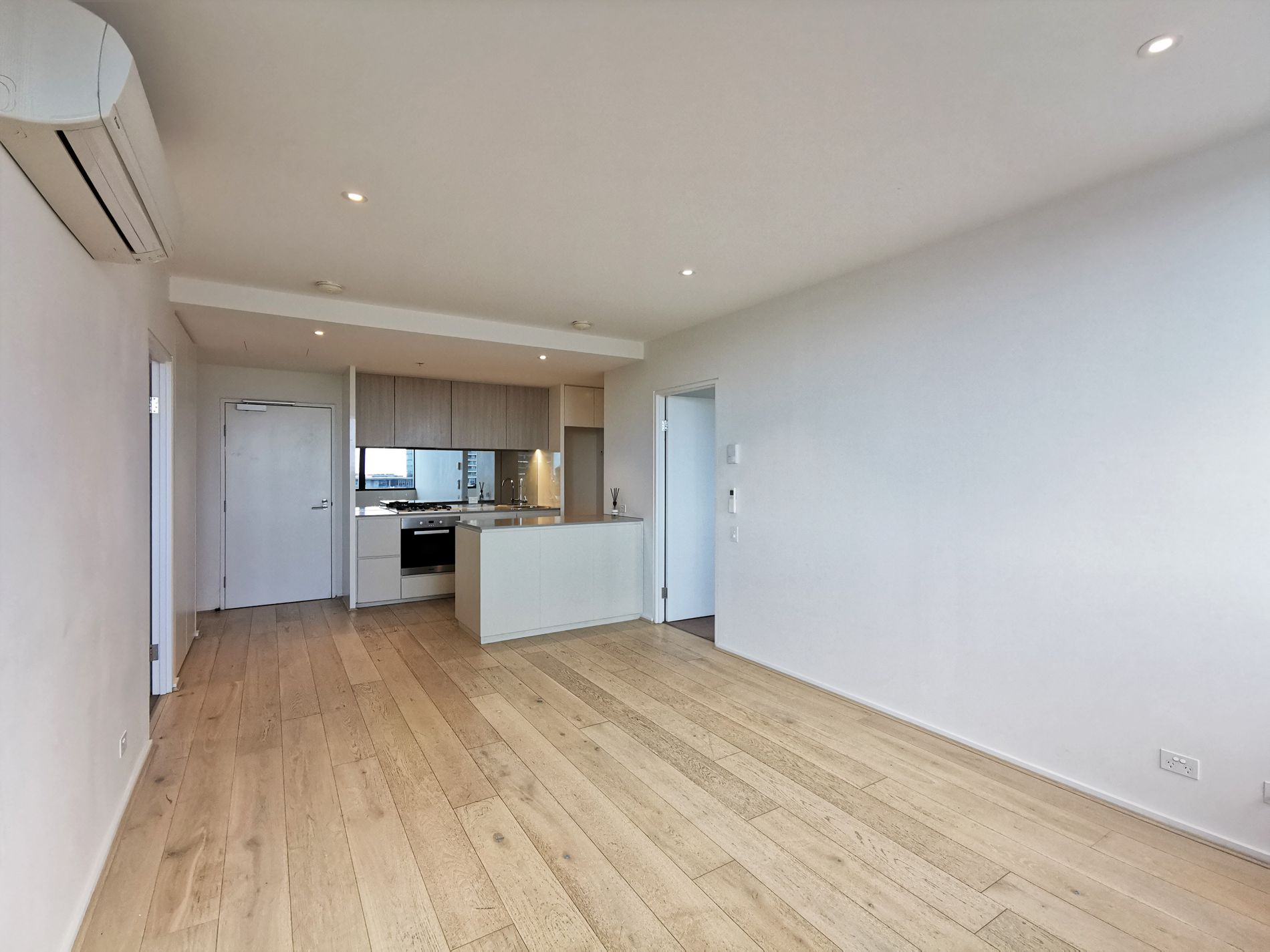 503S / 883 Collins Street, Docklands