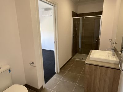 5 Rayer Walk, Tarneit