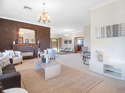 29 Lake View Crescent, Highbury