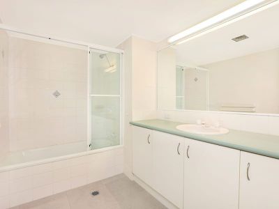 1 / 88-90 River Esplanade, Mooloolaba