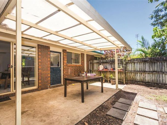 2 / 139 Amarina Avenue, Mooloolaba