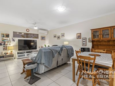 172 Shiraz Boulevard, Pearsall