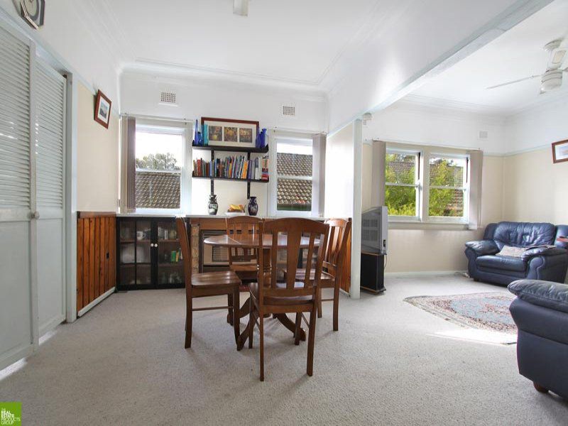 3 Woodlawn Avenue , Mangerton