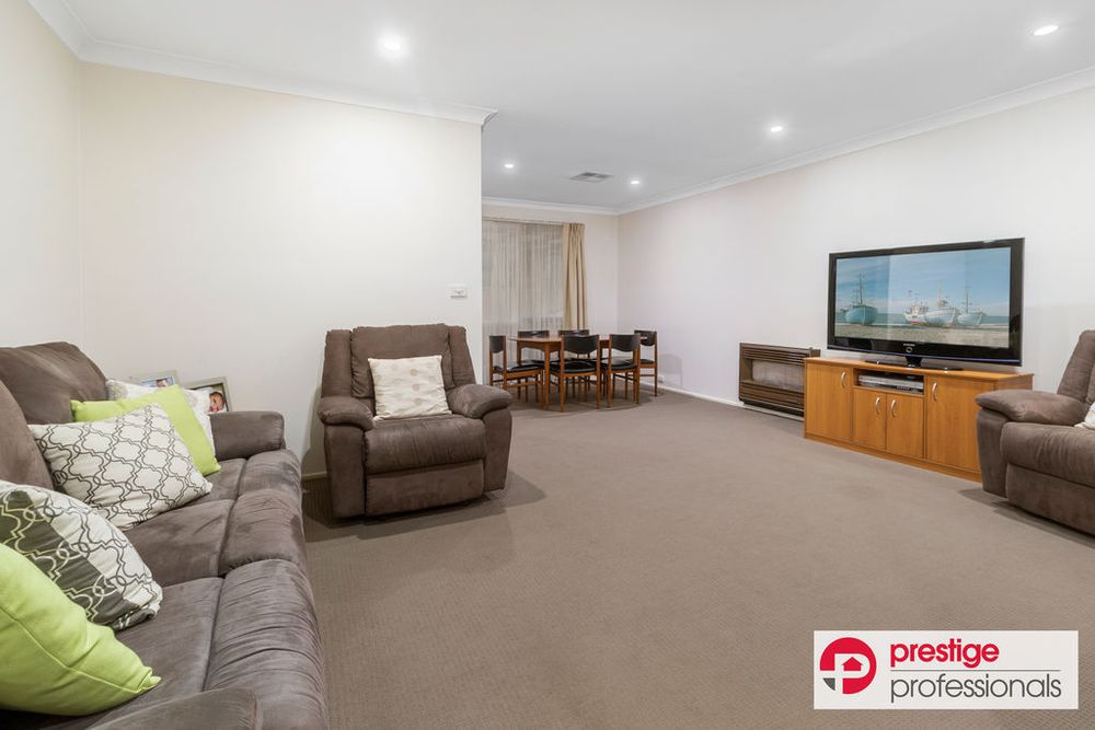 27 Bangalow Avenue, Chipping Norton