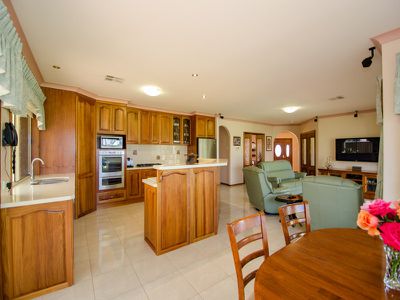 17 Glenmont Crescent, Mount Gambier