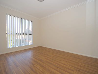 8 / 3 St Johns Avenue, Auburn