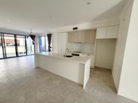 65 / 1 Grande Avenue, Carrara