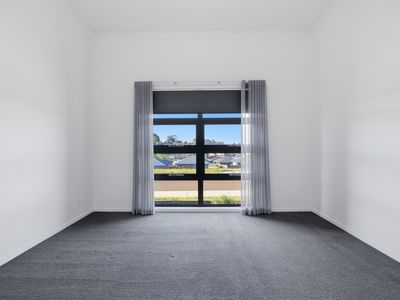 14 Deavan Drive, Shorewell Park