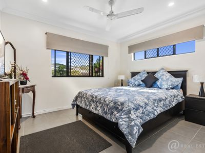 9 Priors Pocket Road, Pacific Heights