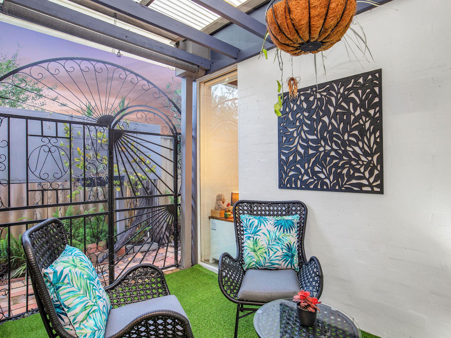 9 Lergessner Street, Biggera Waters