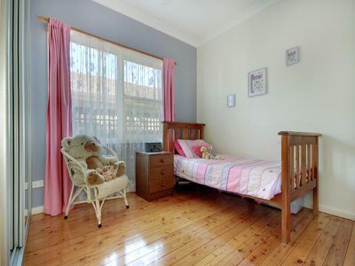 30 Waratah St, Windang