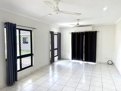 5 Nayler Court, Farrar