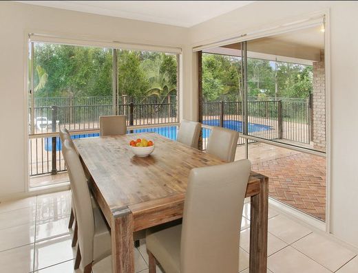 Spacious Hinterland Family Home with Pool image 4