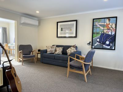 42 / 42 Main Road, Tawa