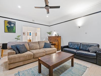 2 Warwick Avenue, North Brighton