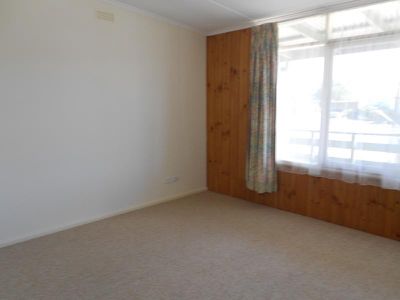 52 Alexander Avenue, Horsham