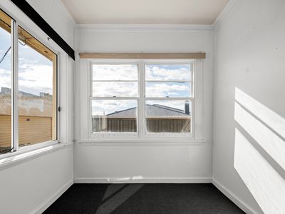 6 Napoleon Street, Youngtown