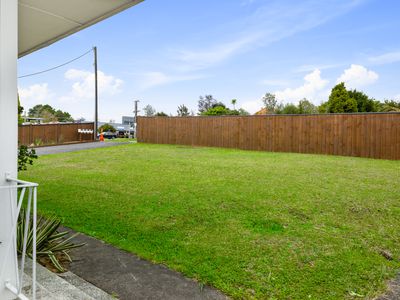 1/305 Great North Road, Henderson