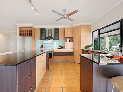 18 Jumna Close , Bentley Park