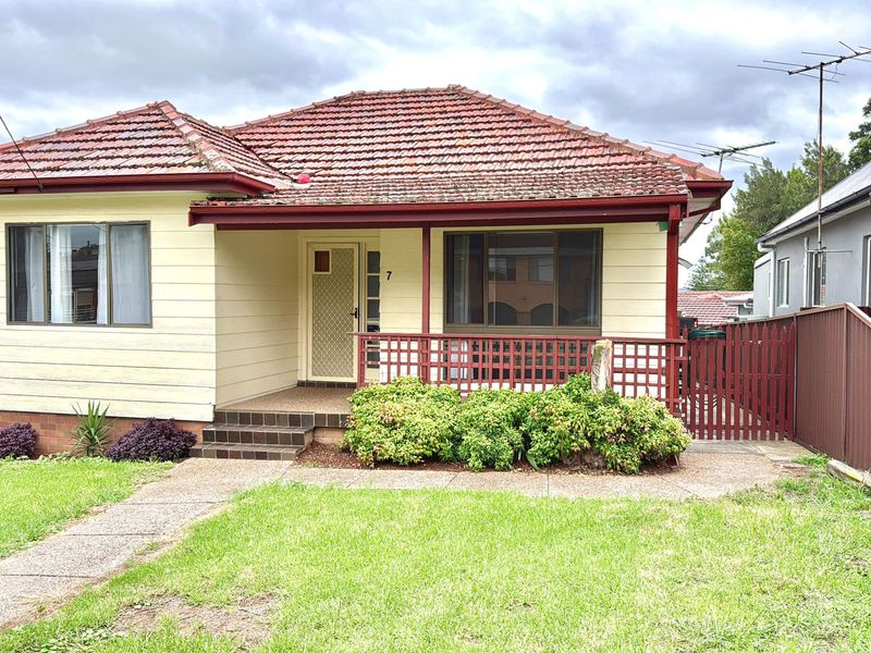 7 Princes Street, Guildford West