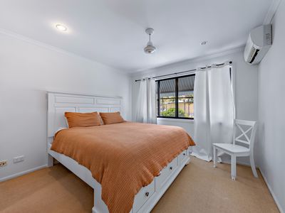 8 / 16 Beach Road, Cannonvale