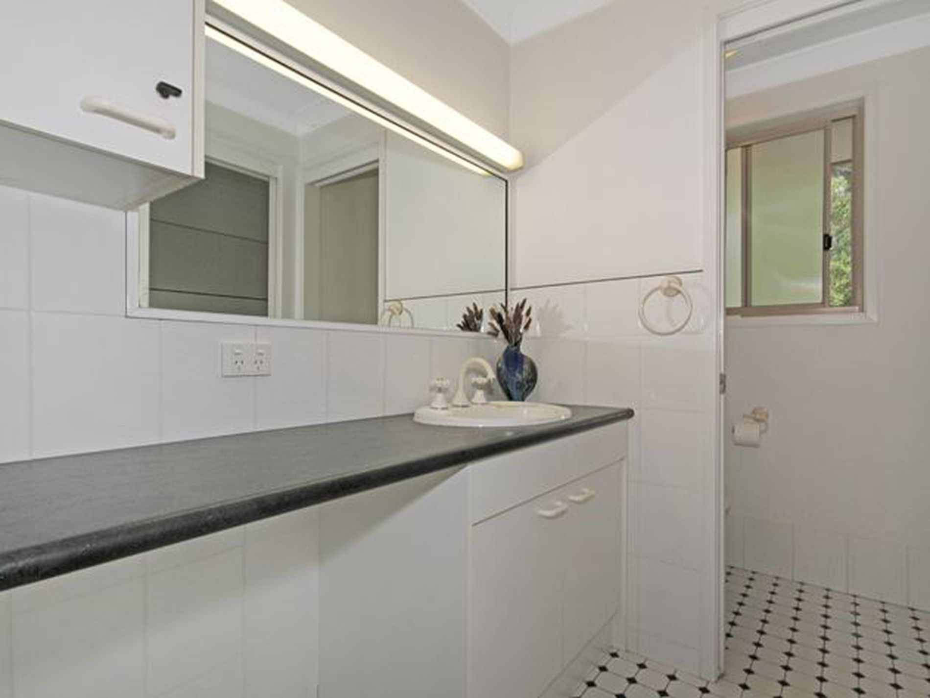 2 / 15 Clyde Street, Mollymook Beach