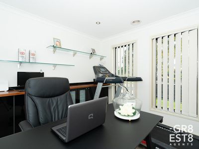 24 Von Nida Drive, Cranbourne North