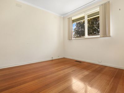 60 Ivanhoe Street, Glen Waverley