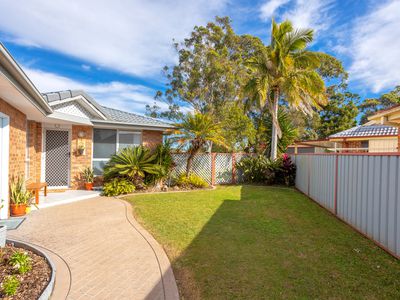 4 Ell Close, Forster