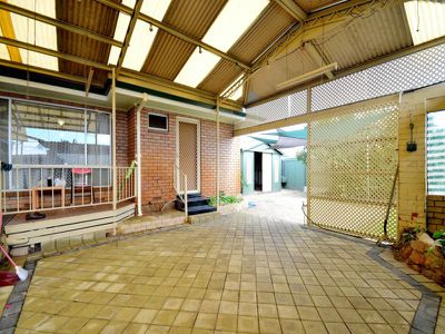7 Bywood Way, Lynwood