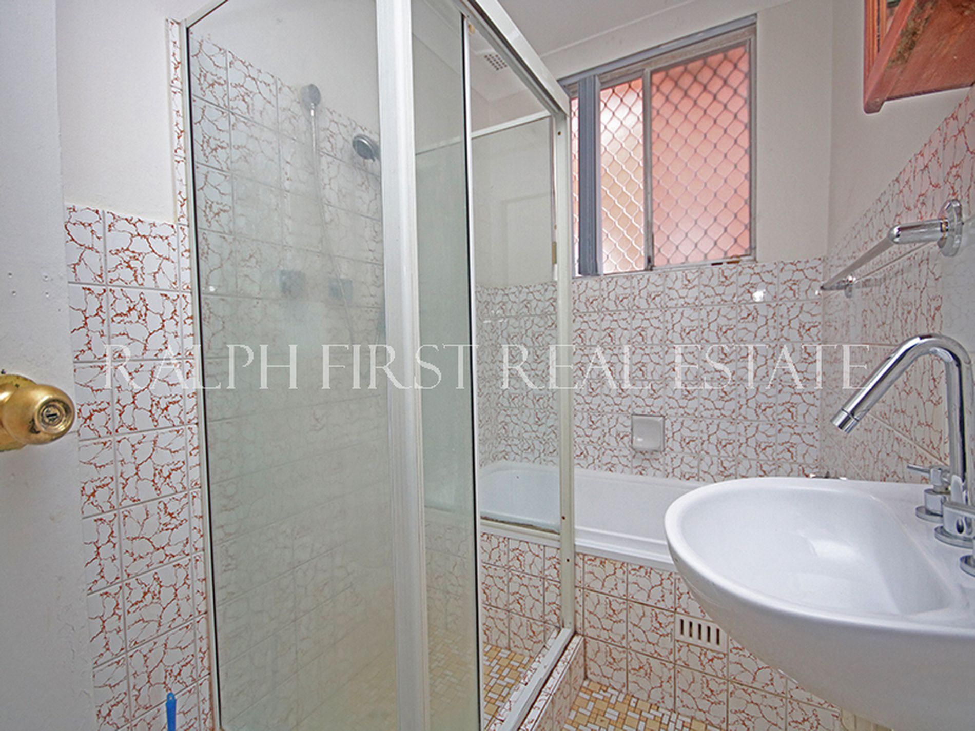 1 / 86 The Boulevarde, Lakemba