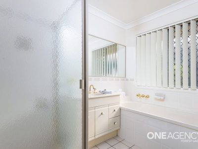 93 Alexandrina Cct, Forest Lake
