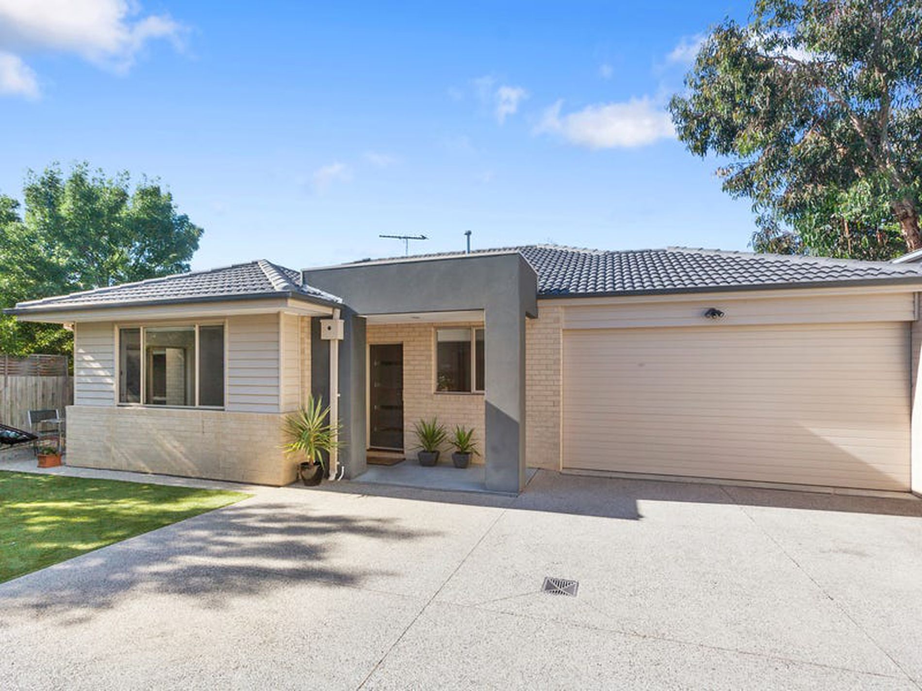 23B Apex Avenue, Belmont