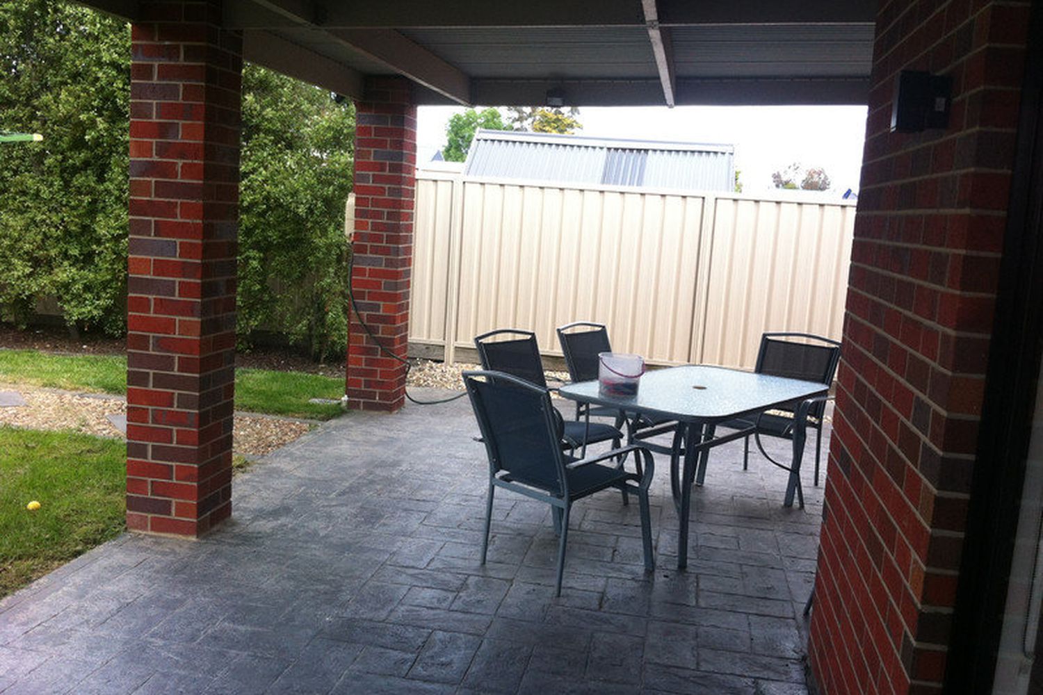 1 Ladlow Court, Horsham
