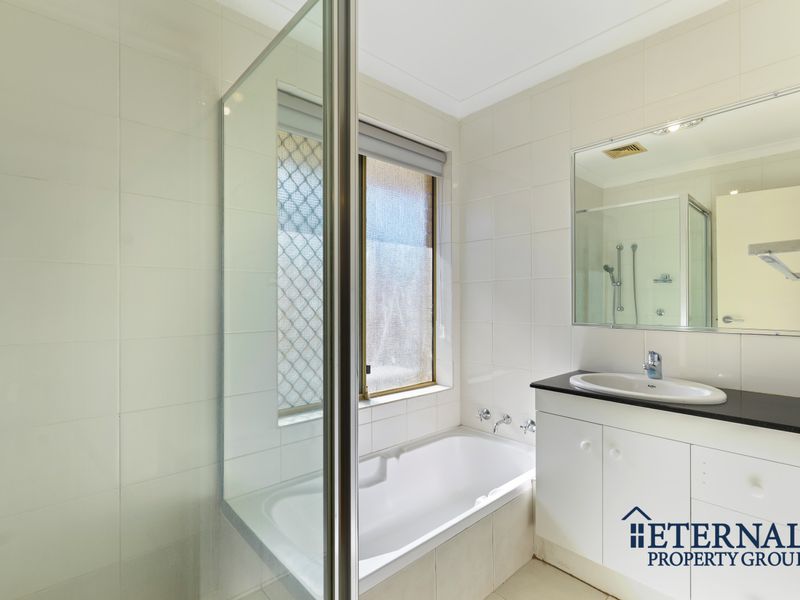 6A Moseley Hill, Kardinya