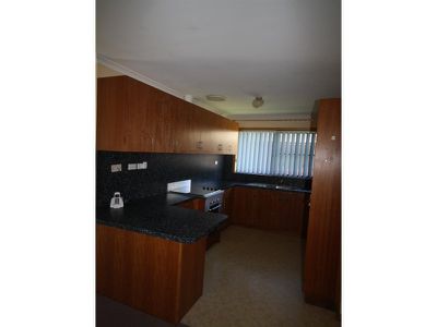 2 / 11 Freestone Crescent, Wynyard
