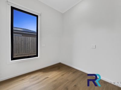 71 James Melrose Drive, Brookfield