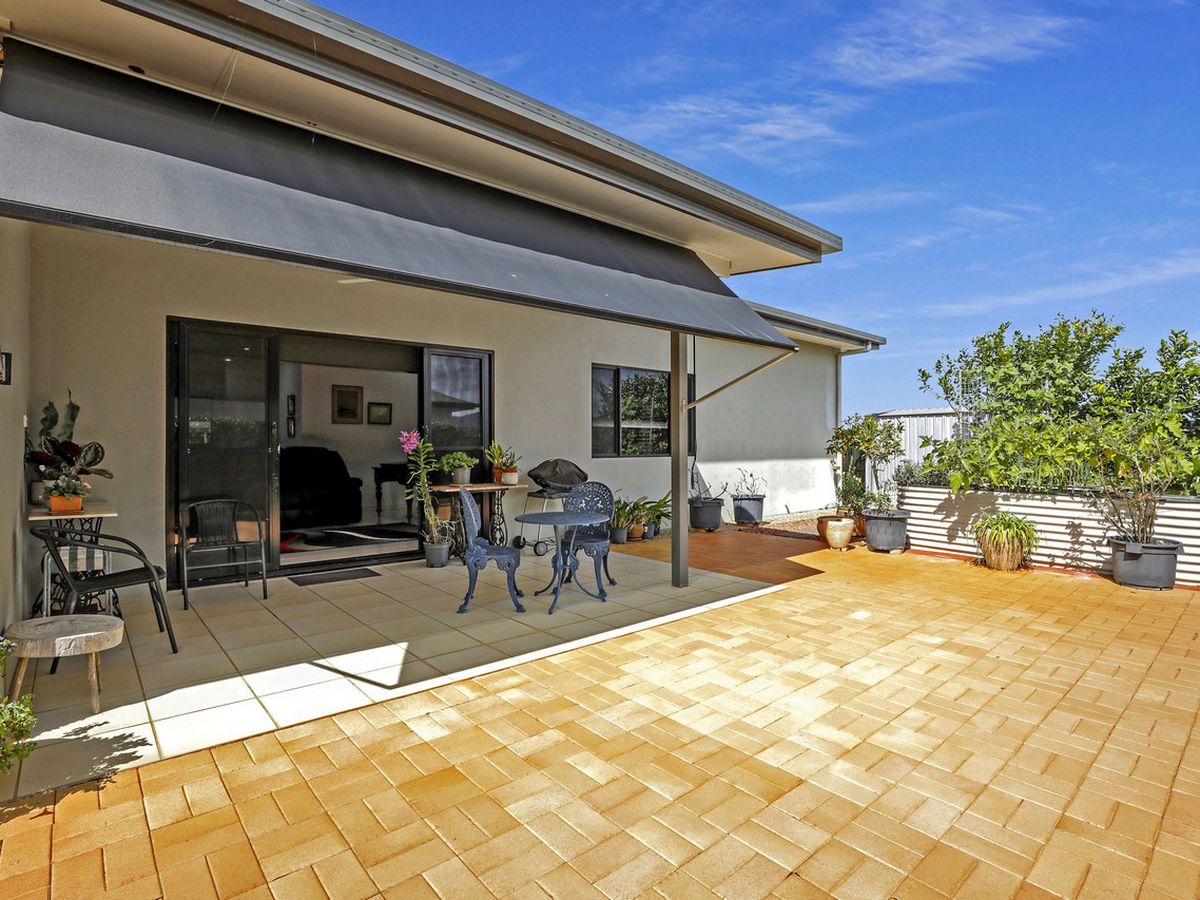 9 Sommerset Drive, Atherton