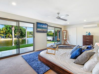 28 Bight Court, Mermaid Waters