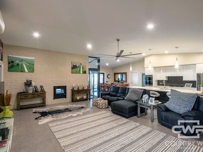 409 Gwydir Highway, Glen Innes