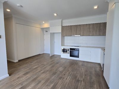 214 / 3-5  Panama Drive, New Port